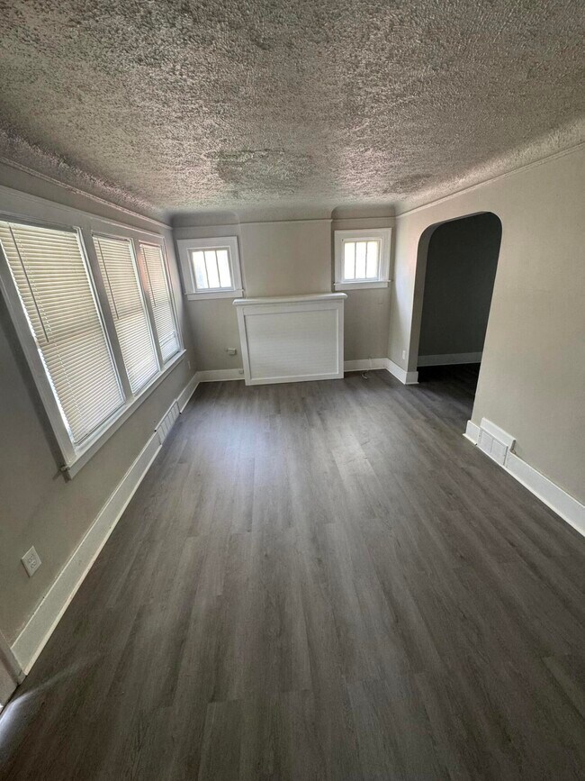 Foto del edificio - 15352 Hartwell St