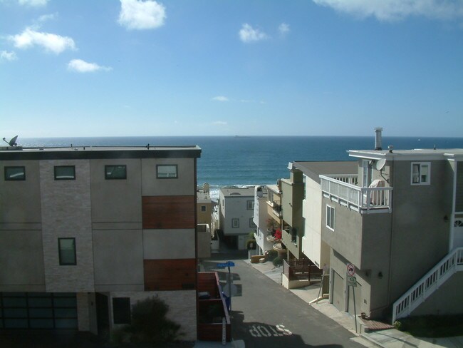 Building Photo - 3008 Highland Ave