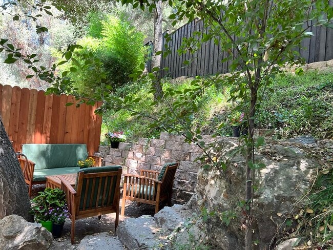 Building Photo - 1200 Old Topanga Canyon Rd
