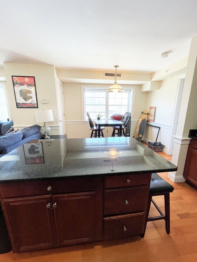 86 Greenleaf St Unit 301, Quincy, MA 02169 Apartments in Quincy, MA