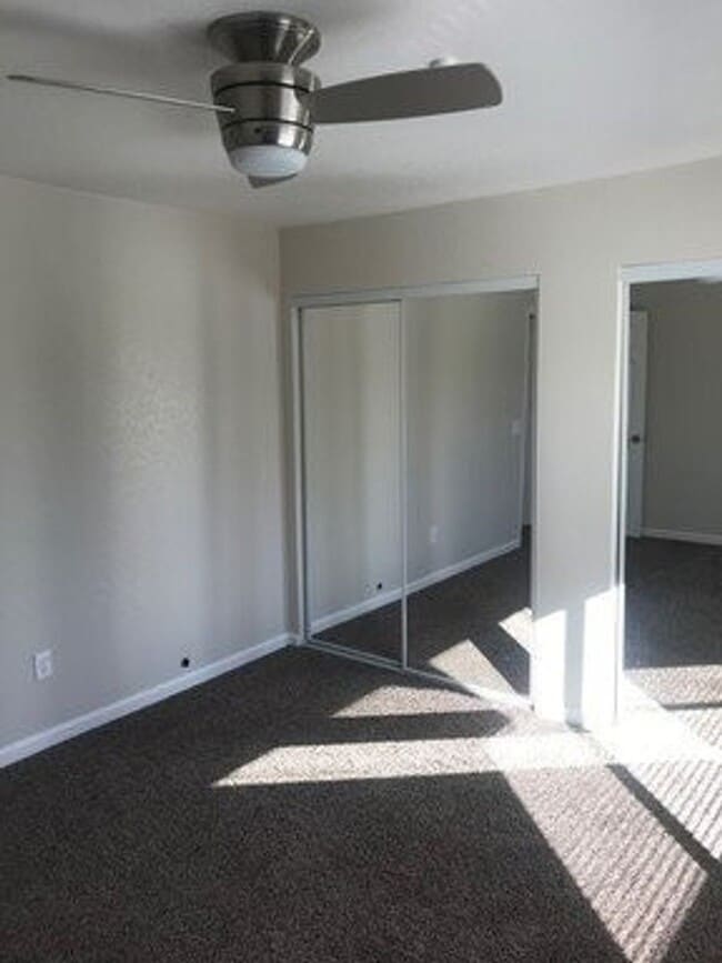 Building Photo - 497 Sebastopol Ave