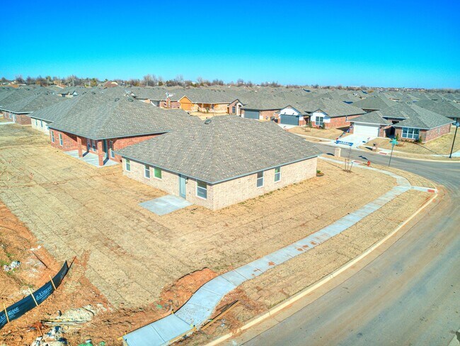 Foto del edificio - BRAND NEW HOME!
