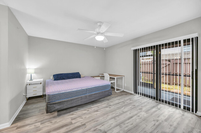 Foto del edificio - 130 Sherwood Cir