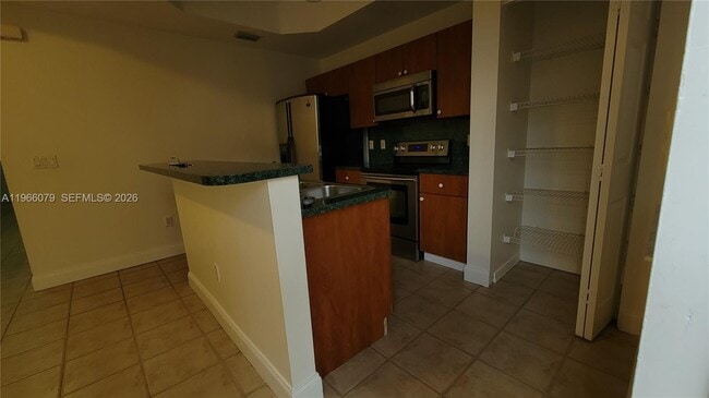 Foto del edificio - 4976 Leeward Ln