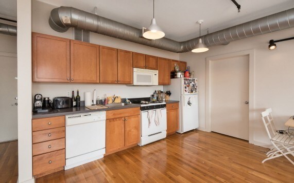 Primary Photo - 505 4th St