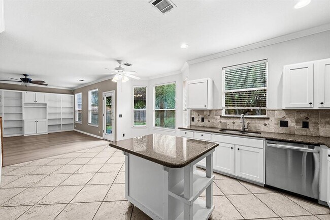 Building Photo - 4132 Canyon Glen Cir