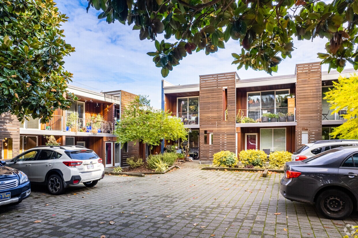 Primary Photo - Zinc Condominiums