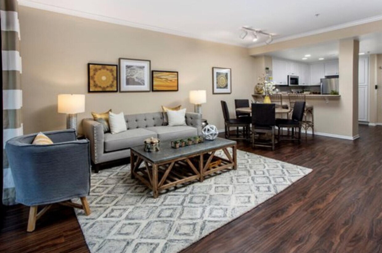 Foto principal - 10411 Reserve Dr