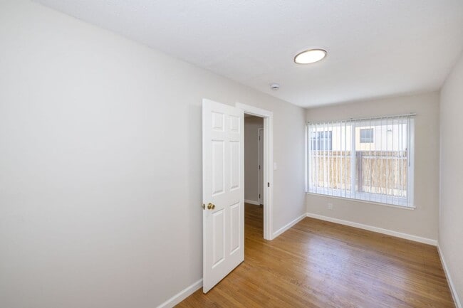 Photo - 555 Stanford Ave Apartment