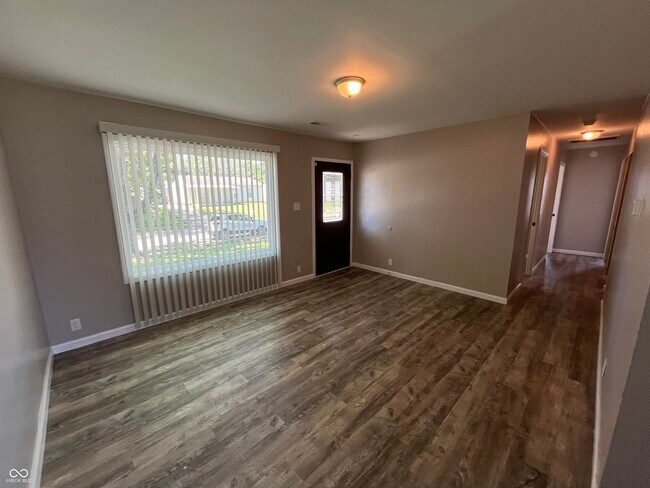 Foto del edificio - 232 Gaywood Dr