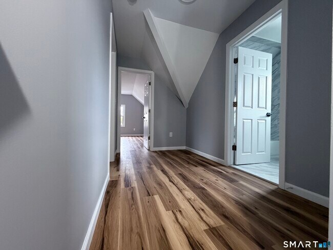 Foto del edificio - 228 Holly St