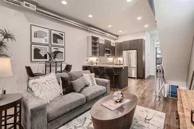 Photo - 3314 Curtis St Townhome