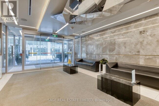 Building Photo - 50 McCaul St