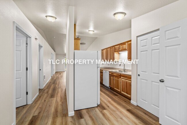 Foto del edificio - 824-830 North Douglas
