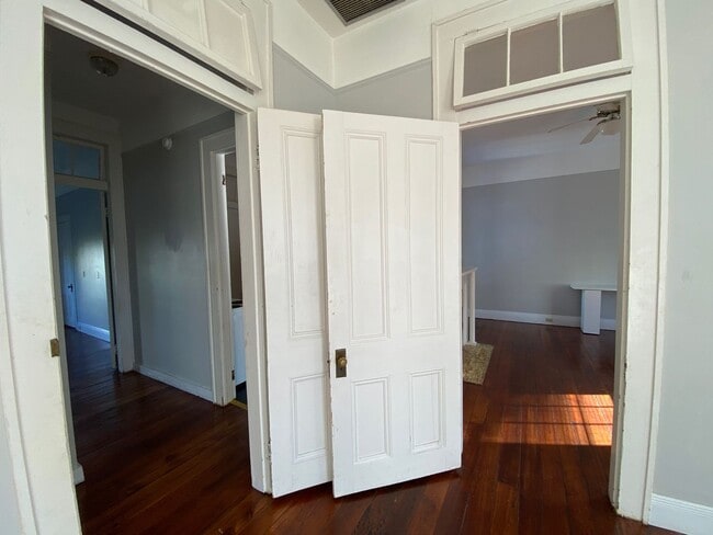 Foto del edificio - Top floor unit in the heart of Garden District!