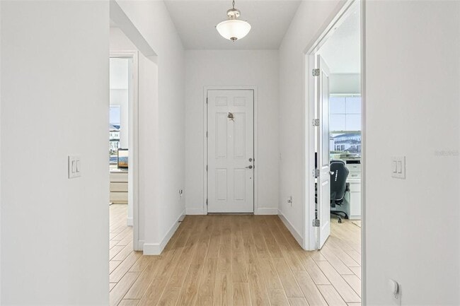 Building Photo - 710 Creeping Fig St