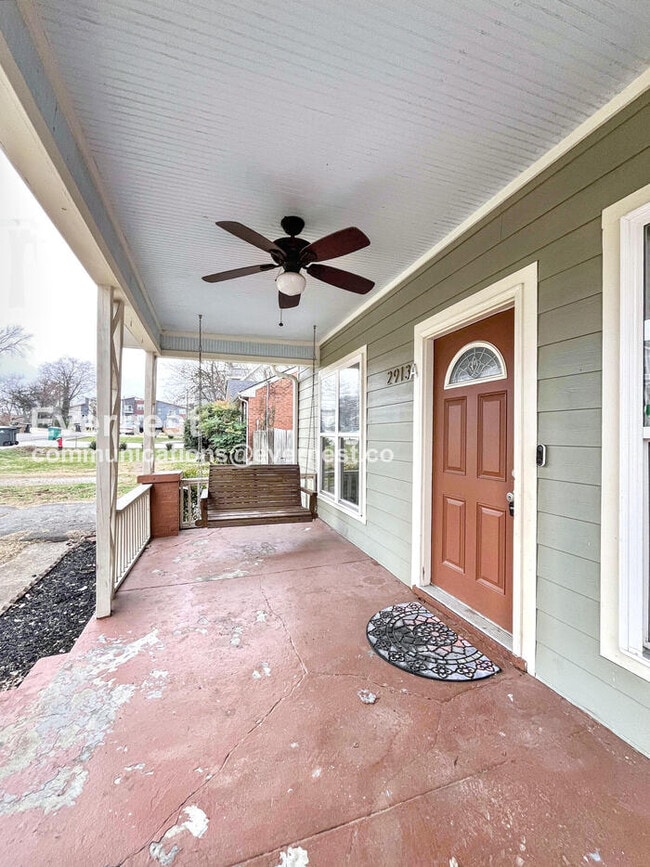 Building Photo - 2913 Davis Ave