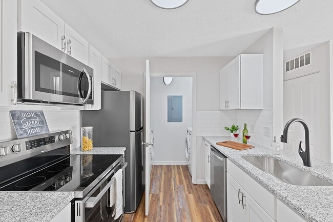 Interior Photo - Bridgewater Crossing