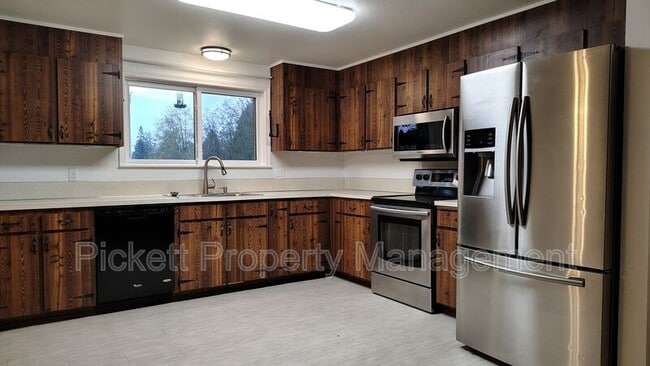 Building Photo - 24410 Andorra Ct NE