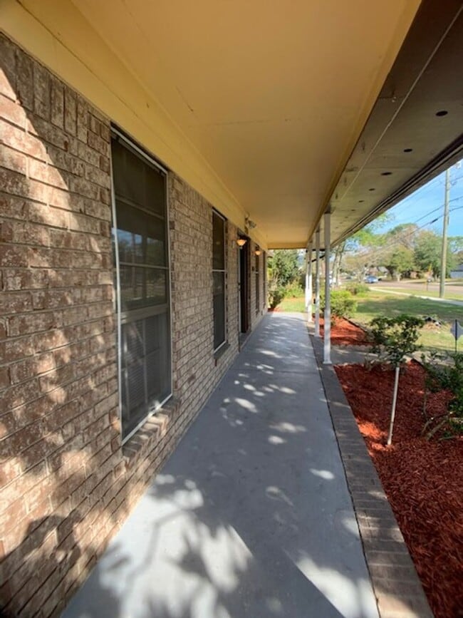 Foto del edificio - Charming 4-bedroom, 2-bath home in Colonial Park