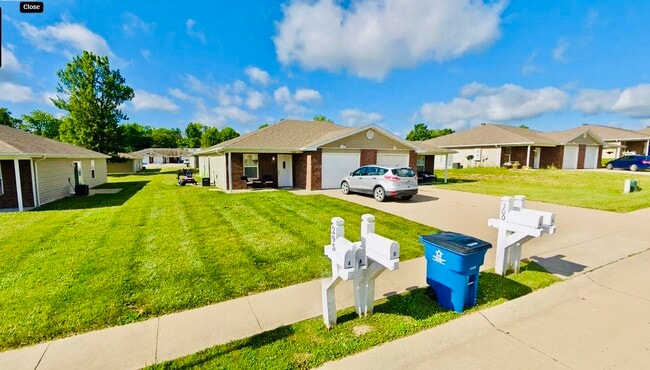 Foto del edificio - 300 Rylee Cir