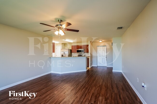 Foto del edificio - 716 Evening Shade Ln