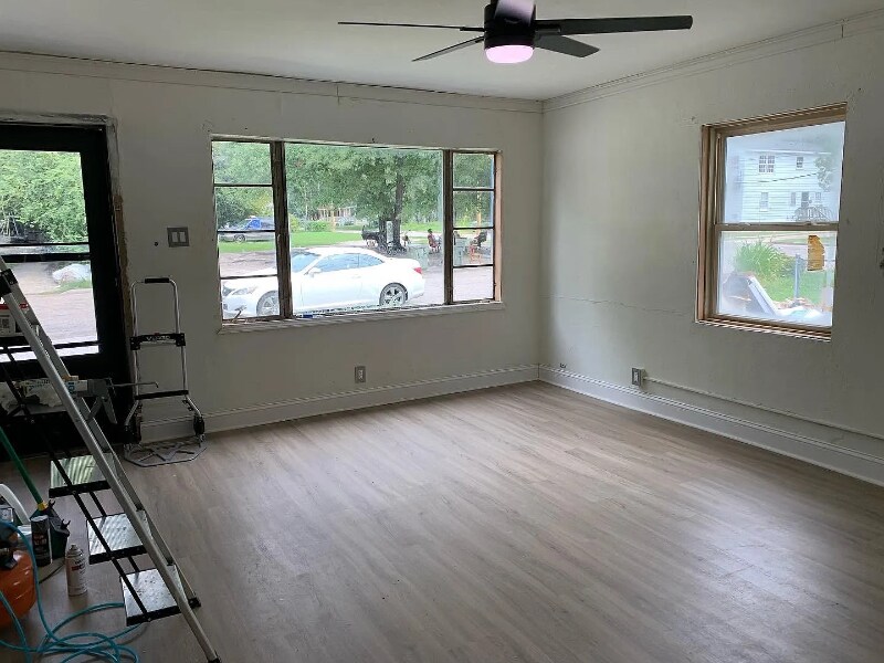 Foto del edificio - 408 Academy St E