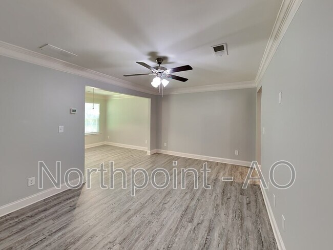 Foto del edificio - 5269 Hanover St