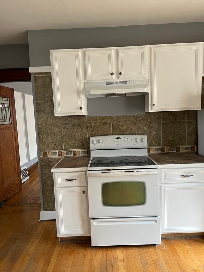 Building Photo - 2869 N 57th St