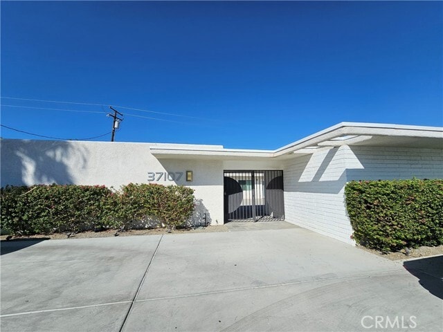 Building Photo - 37107 Bankside Dr