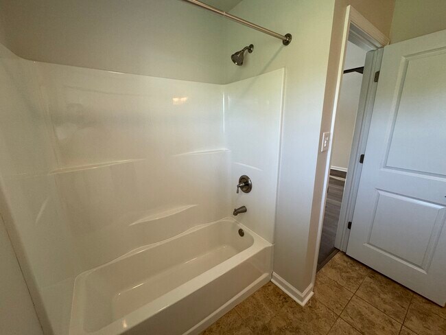 Foto del edificio - 282 W Boot Rd