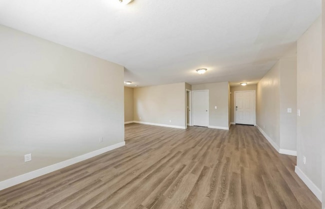 Building Photo - 2243 W Roeser Rd