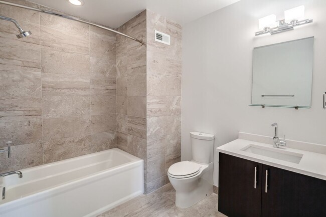 Foto del edificio - Queen Village Townhome