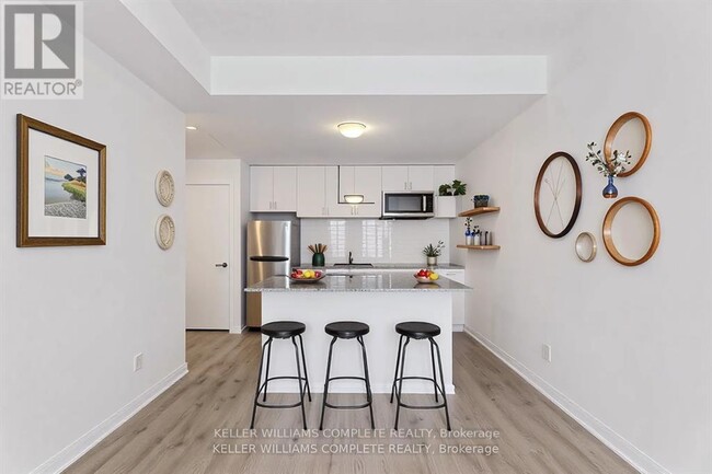 Photo du bâtiment - 1740 Simcoe St N