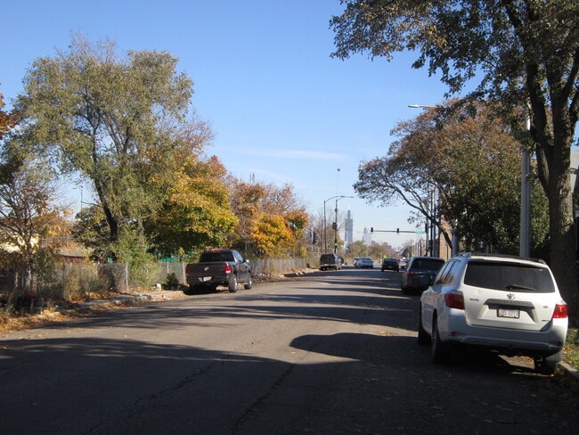 Foto del edificio - 4035 W Harrison St