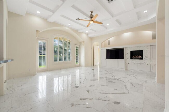 Foto del edificio - 9701 Lake Isleworth Ct