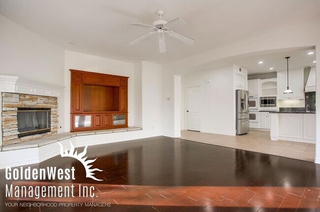 Building Photo - Incredible 5Bdm 4.5Ba Home in Beautiful Ne...