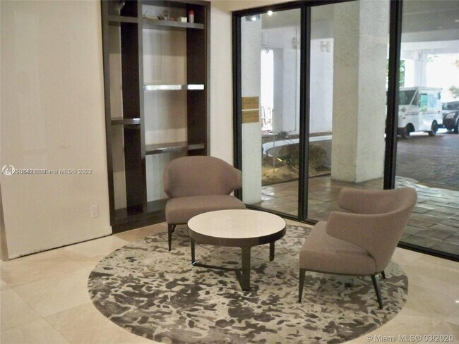 Foto del edificio - 20225 NE 34th Ct