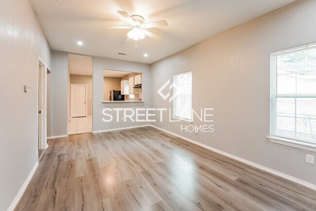 Building Photo - Dreamy 3 bedroom home in Dallas!