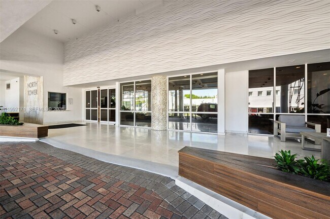 Foto del edificio - 1900 Sunset Harbour Dr