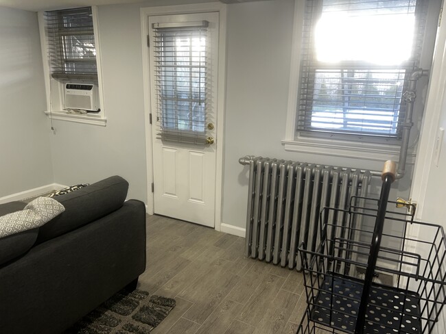 Foto del edificio - 2153 E 35th St