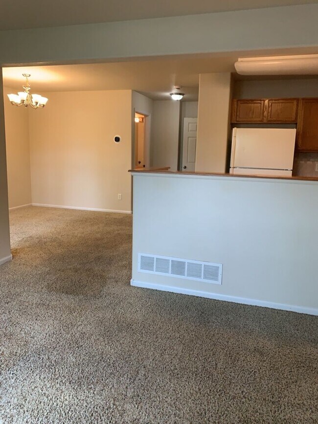 Foto del edificio - 844 Apex Dr