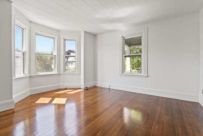 Building Photo - 29 Gibbens St