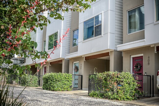 Foto del edificio - 408 Lewis St