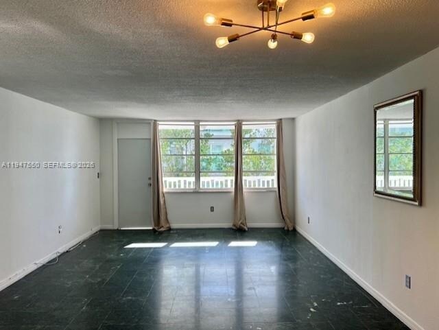 Foto del edificio - 2016 Bay Dr