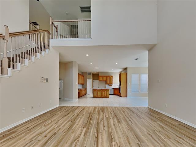 Building Photo - 700 Water Oak Dr