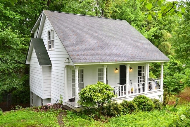 Foto del edificio - 1804 W 44th St