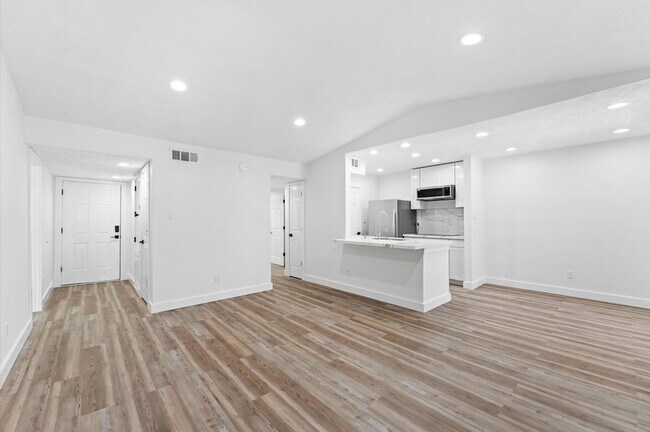 Foto del edificio - 17331 Red Oak Dr