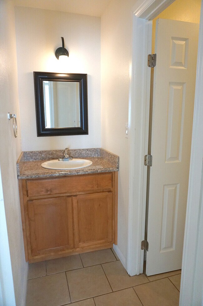 Foto del edificio - New North Valley Town Home-Refrigerated Air!