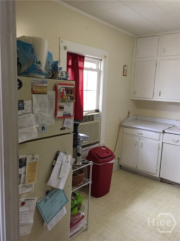 Building Photo - 880 Sunset Dr